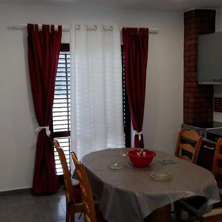Apartmani Slavica Makarska Bagian luar foto
