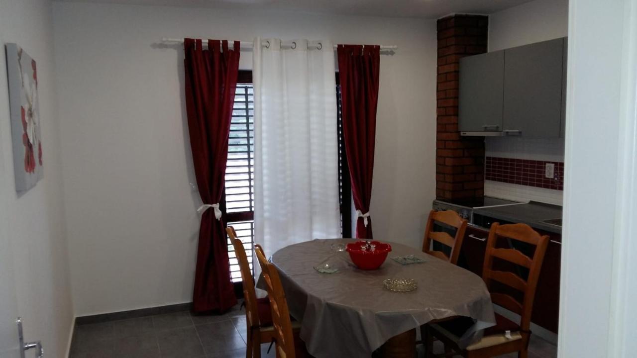Apartmani Slavica Makarska Bagian luar foto
