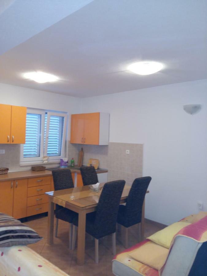 Apartmani Slavica Makarska Bagian luar foto