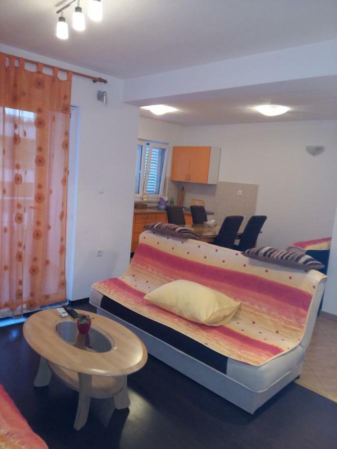 Apartmani Slavica Makarska Bagian luar foto