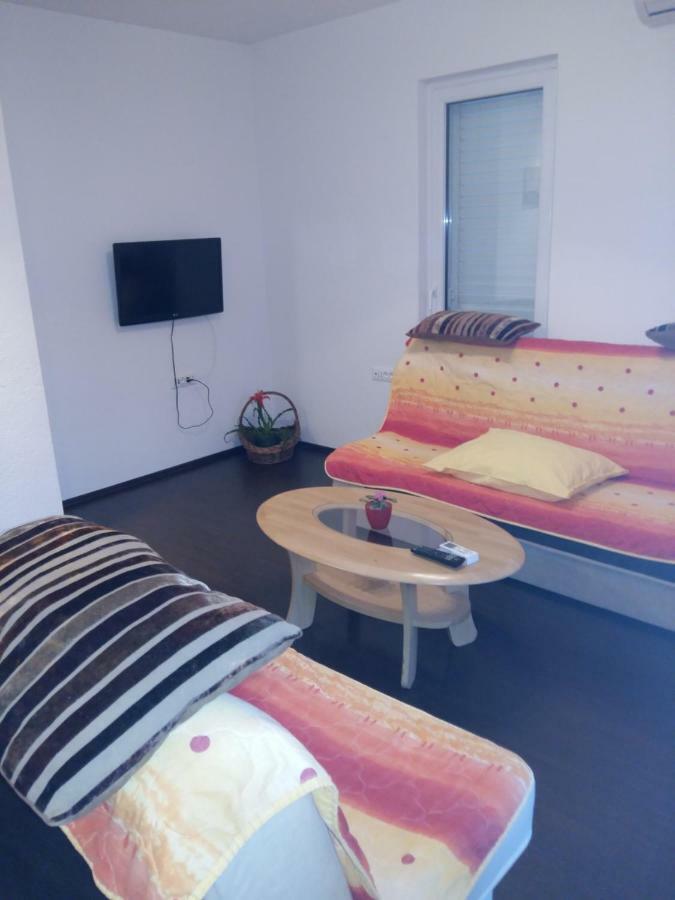 Apartmani Slavica Makarska Bagian luar foto