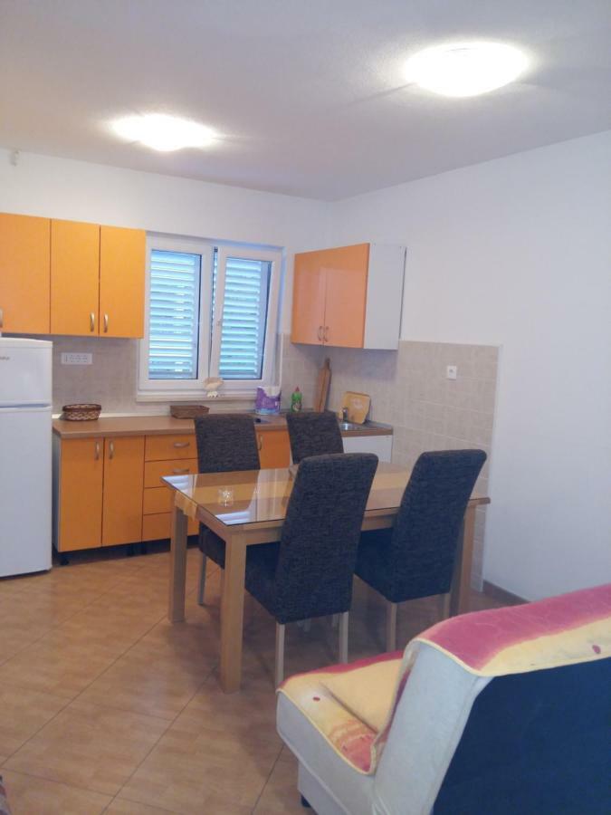 Apartmani Slavica Makarska Bagian luar foto